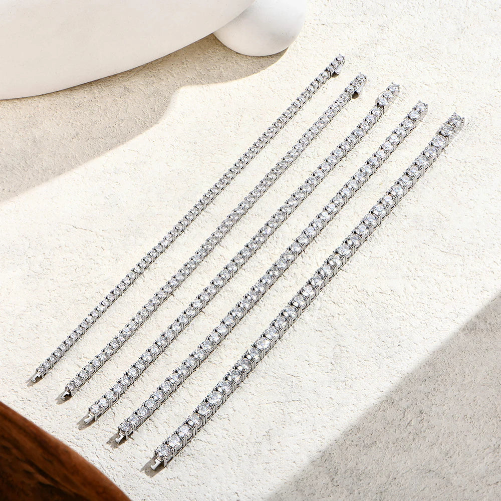 ATTAGEMS Moissanite Tennis Bracelet
